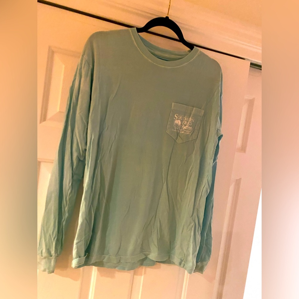 Mens size M Southern Fried Cotton Aqua Long sleeve barely worn Gorgeous Graphics